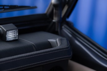 2B-103-Convertible-Mercedes-G-250-088454-RE