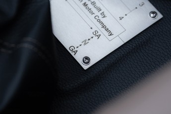 2B-115-Convertible-Mercedes-G-250-088454-RE