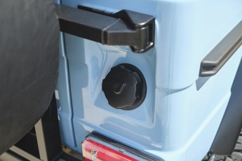 2B-017-Convertible-Mercedes-G-250-079029_1