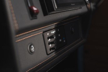 2B-057-Convertible-Mercedes-G-250-083883-