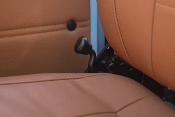 2B-074-Convertible-Mercedes-G-250-083883-