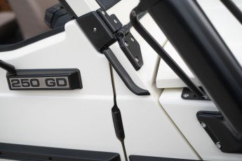 2B-018-Convertible-Mercedes-G-250-069469