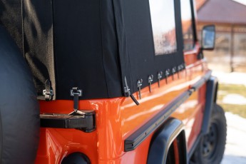 2B-012-Convertible-Mercedes-G-250-088744-