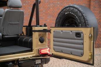 2B-056-Convertible-Mercedes-G-250-088714