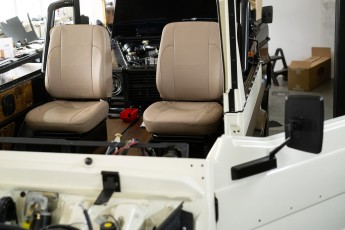 3-009-Convertible-Mercedes-G-250-079472