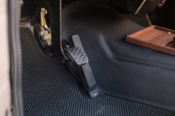 2B-049-Convertible-Mercedes-G-250-067611