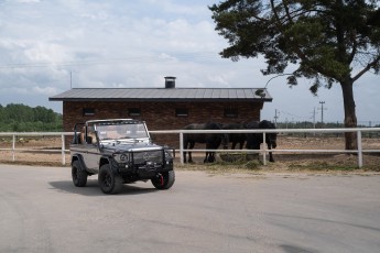 2B-001-Convertible-Mercedes-G-250-082889