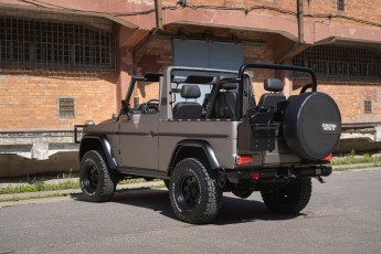 2B-014-Convertible-Mercedes-G-250-082070