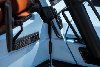 2B-024-Convertible-Mercedes-G-250-081975