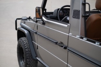 2B-029-Convertible-Mercedes-G-250-082889