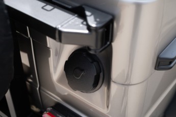 2B-036-Convertible-Mercedes-G-250-082889