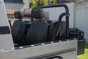 2B-037-Convertible-Mercedes-G-250-082070