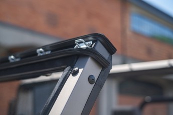 2B-043-Convertible-Mercedes-G-250-082070