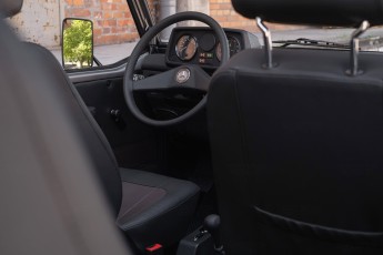 2B-047-Convertible-Mercedes-G-250-082070