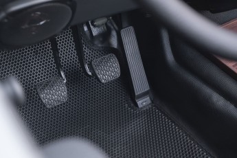 2B-084-Convertible-Mercedes-G-250-082070