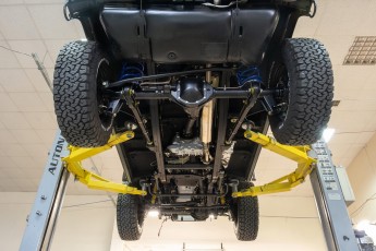 3-000-Convertible-Mercedes-G-250-082889