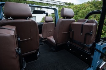 2B-052-Convertible-Mercedes-G-250-081240