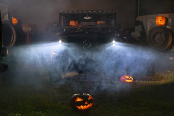 2A-004-Convertible-Mercedes-250GD-ObsidianBlack-076315