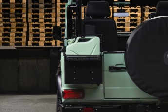 2A-007-Convertible-Mercedes-250D-VerdePallido-080383