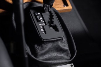 2A-014-Convertible-Mercedes-250D-VerdePallido-080383