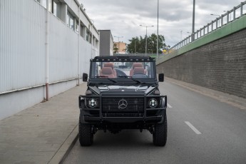 2B-003-Convertible-Mercedes-250GD-ObsidianBlack-076315