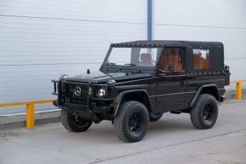 2B-010-Convertible-Mercedes-250GD-ObsidianBlack-076315