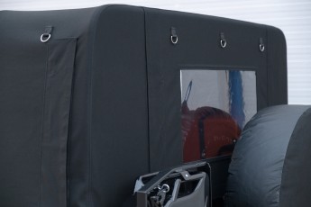 2B-013-Convertible-Mercedes-250GD-ObsidianBlack-076315