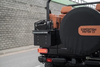 2B-016-Convertible-Mercedes-250GD-ObsidianBlack-076315