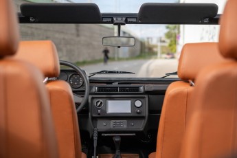 2B-029-Convertible-Mercedes-250GD-ObsidianBlack-076315