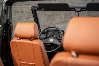 2B-030-Convertible-Mercedes-250GD-ObsidianBlack-076315