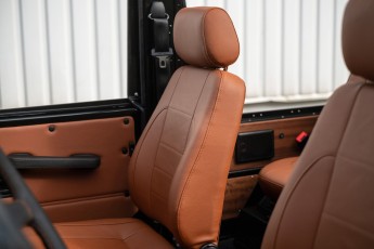 2B-034-Convertible-Mercedes-250GD-ObsidianBlack-076315