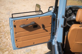 2B-057-Convertible-Mercedes-GWagen-GulfBlue-079886