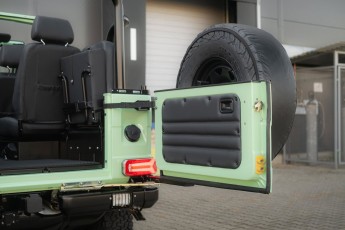 2B-085-Convertible-Mercedes-GWagen-VerdePallido-080383