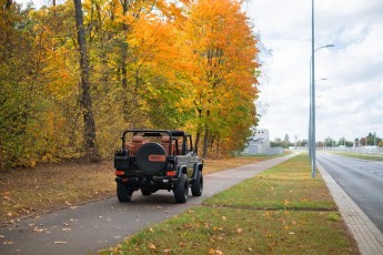 2C-004-Convertible-Mercedes-250GD-ObsidianBlack-076315