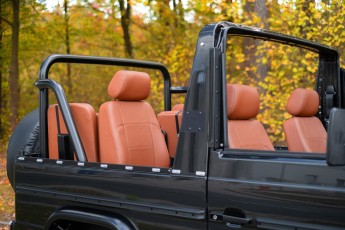 2C-009-Convertible-Mercedes-250GD-ObsidianBlack-076315