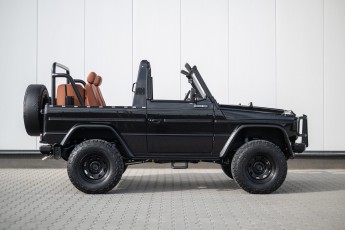 2D-002-Convertible-Mercedes-250GD-ObsidianBlack-076315