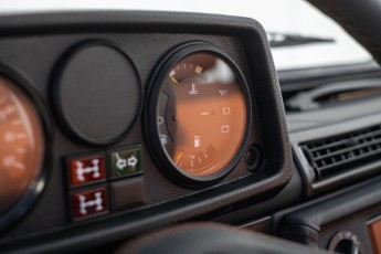 2D-020-Convertible-Mercedes-250GD-ObsidianBlack-076315