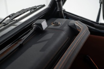 2D-021-Convertible-Mercedes-250GD-ObsidianBlack-076315