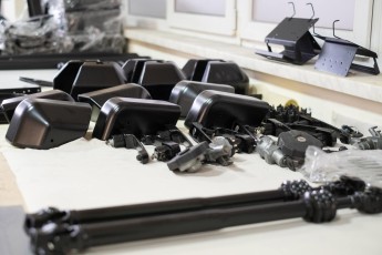 3-002-Convertible-Mercedes-250GD-ObsidianBlack-076315