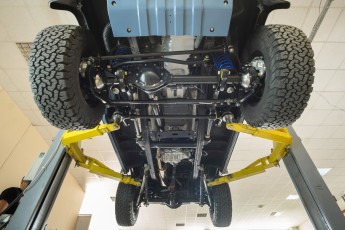 3-002-Convertible-Mercedes-GWagen-GulfBlue-079886