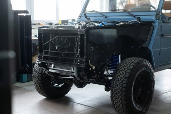 3-005-Convertible-Mercedes-GWagen-GulfBlue-079886