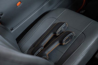 3-006-Convertible-Mercedes-GWagen-VerdePallido-080383