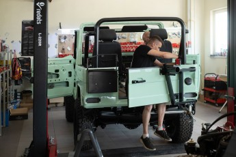 3-007-Convertible-Mercedes-GWagen-VerdePallido-080383