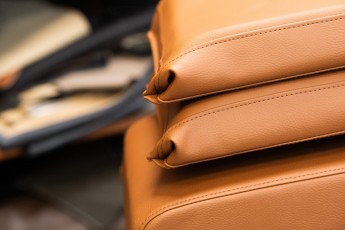 3-013-Convertible-Mercedes-250GD-ObsidianBlack-076315