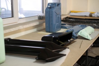 3-014-Convertible-Mercedes-GWagen-GulfBlue-079886