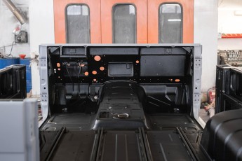 3-036-Convertible-Mercedes-GWagen-VerdePallido-080383