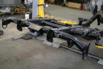 3-040-Convertible-Mercedes-250GD-ObsidianBlack-076315