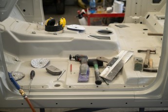 3-054-Convertible-Mercedes-250GD-ObsidianBlack-076315