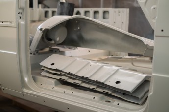 3-059-Convertible-Mercedes-GWagen-VerdePallido-080383