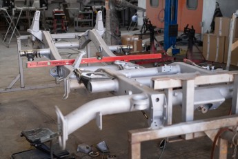 3-062-Convertible-Mercedes-250GD-ObsidianBlack-076315